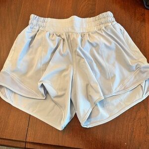 EUC Lululemon Hotty hot shorts size 2